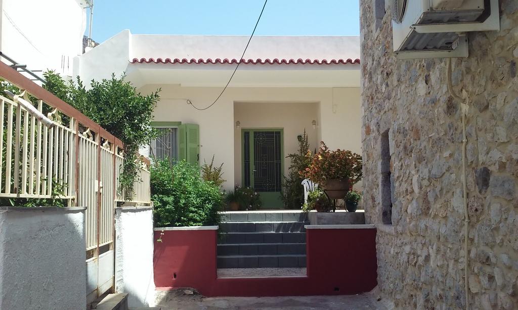 Danesi House Apartment Leonídion Exterior foto